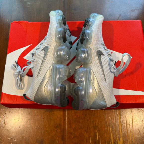 Nike Air VaporMax Flyknit 3 'White Reflect Silver' - Picture 6 of 16